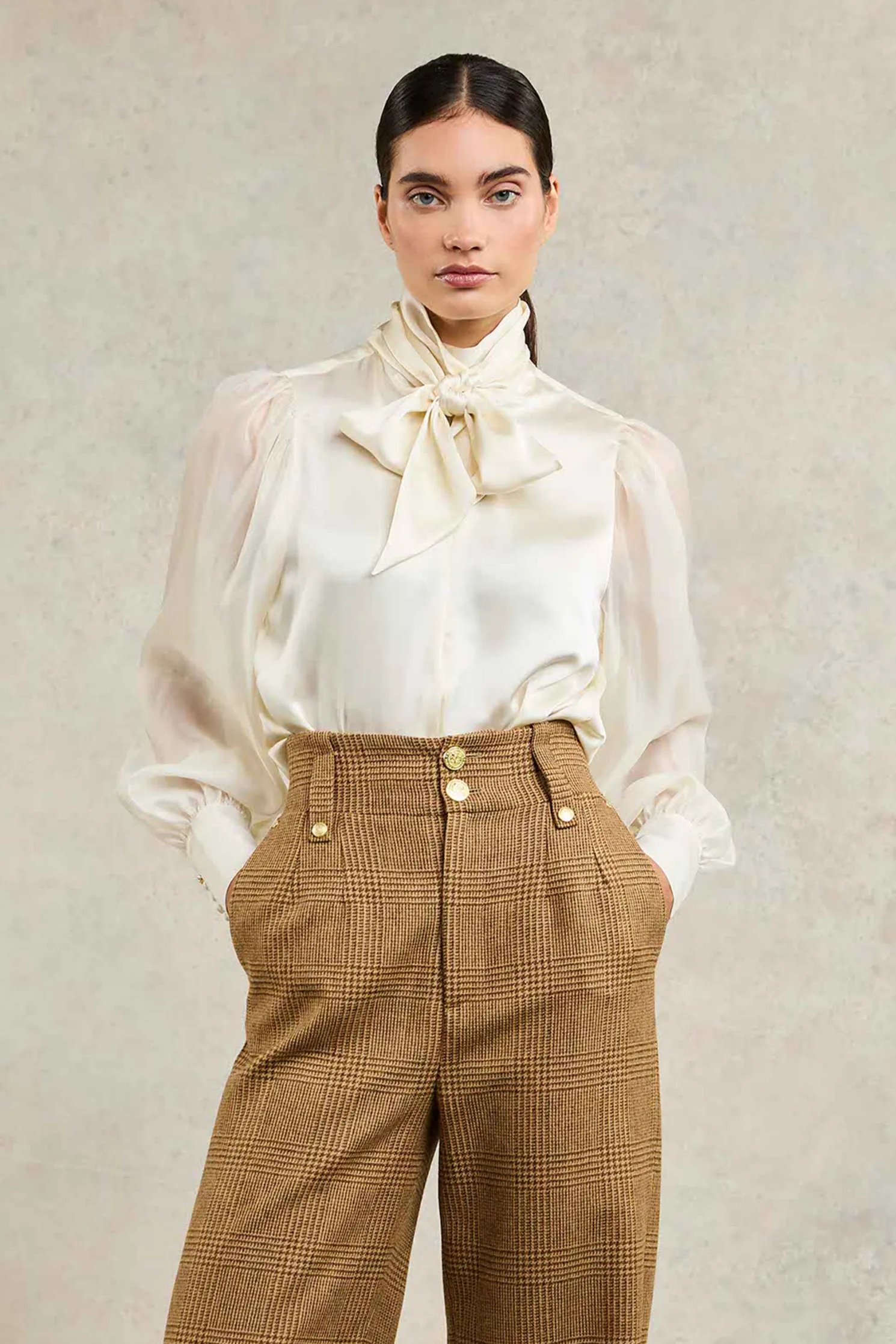 Ariella Blouse (Oyster)
